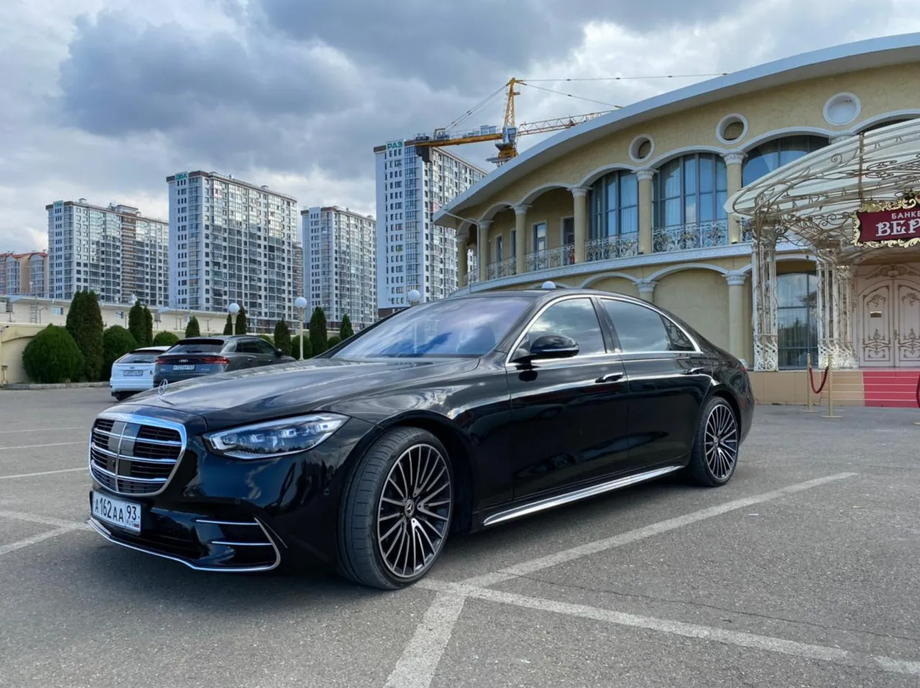 Аренда Mercedes S‑Класс W223 с водителем в Сочи