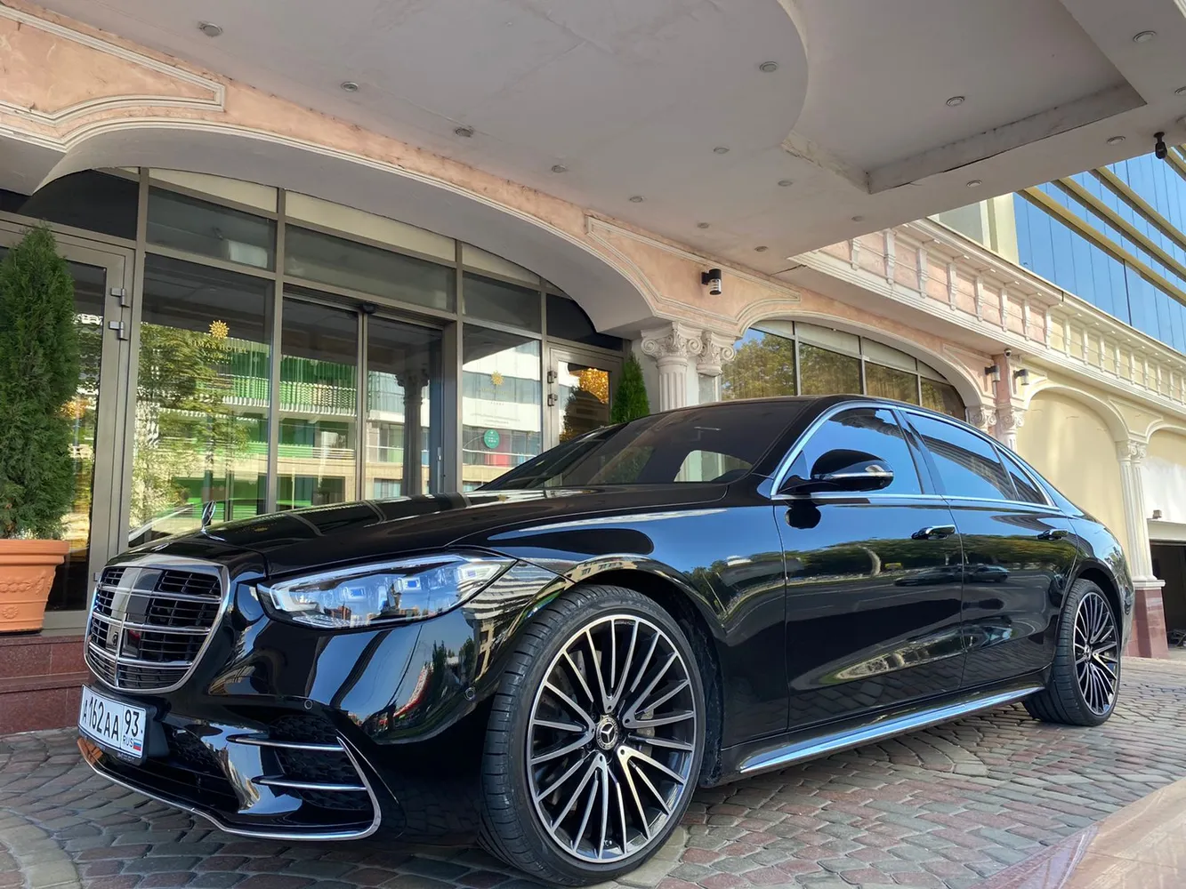 Прокат Mercedes S‑Класс W223 с водителем в Сочи