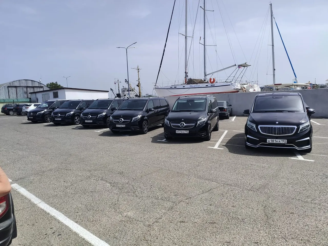Аренда Mercedes V-класс с водителем в Сочи